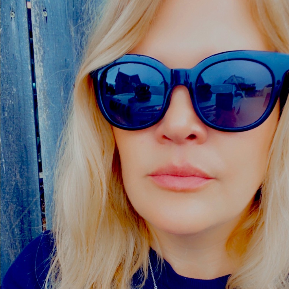 Meet your Posher, AC.